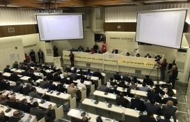 İzmir Büyükşehir Meclisinde 'gökdelen' tartışması!