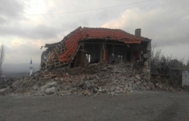 Çanakkale'deki depremde 10 ev yıkıldı!