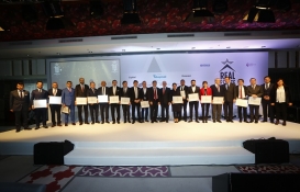 Gayrimenkul sektörüne yön verenler Real Estate Stars’da ödüllerini aldı!