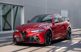 Alfa Romeo Giulia Quadrifoglio'da teknoloji ve performans buluşuyor! İşte Alfa Romeo 25 Mart 2023 fiyat listesi...